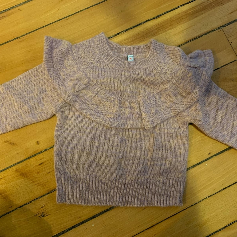 Girls sweater